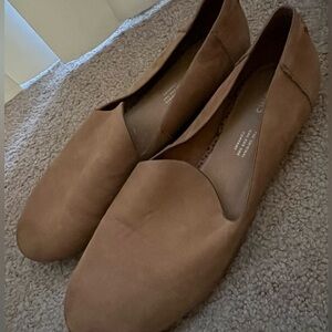 TOMS shoes leather flats, very gentle work condition